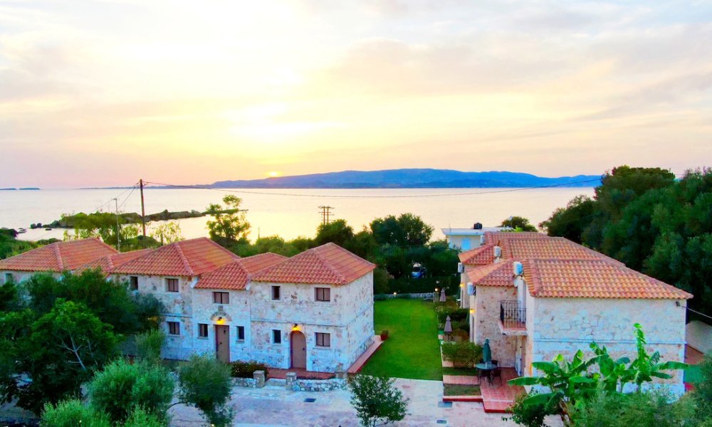 Spasmata Village